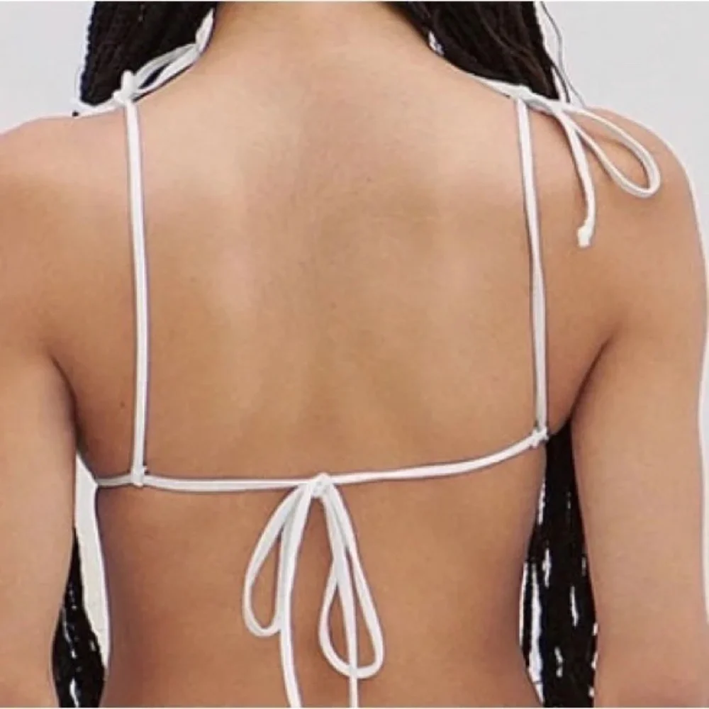 New! Frankies Bikinis Alessa Bikini Top pink with heart cutout 31075